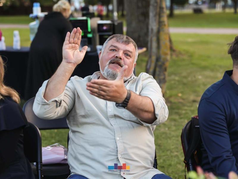 Draugų vakaras „Pakylėti kartu“