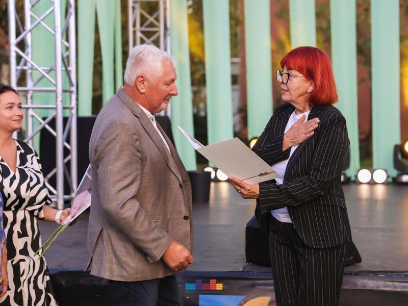 Draugų vakaras „Pakylėti kartu“