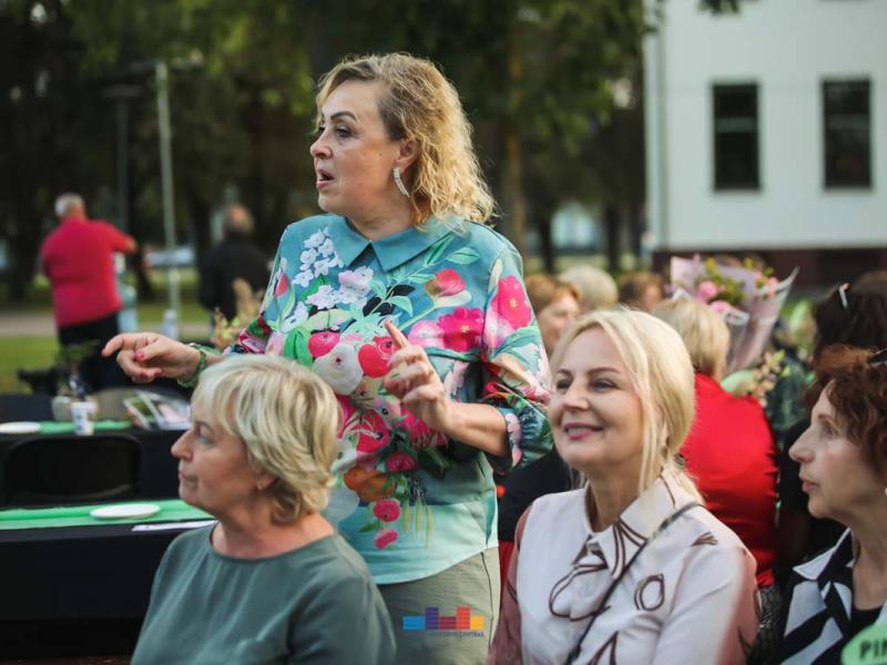 Draugų vakaras „Pakylėti kartu“