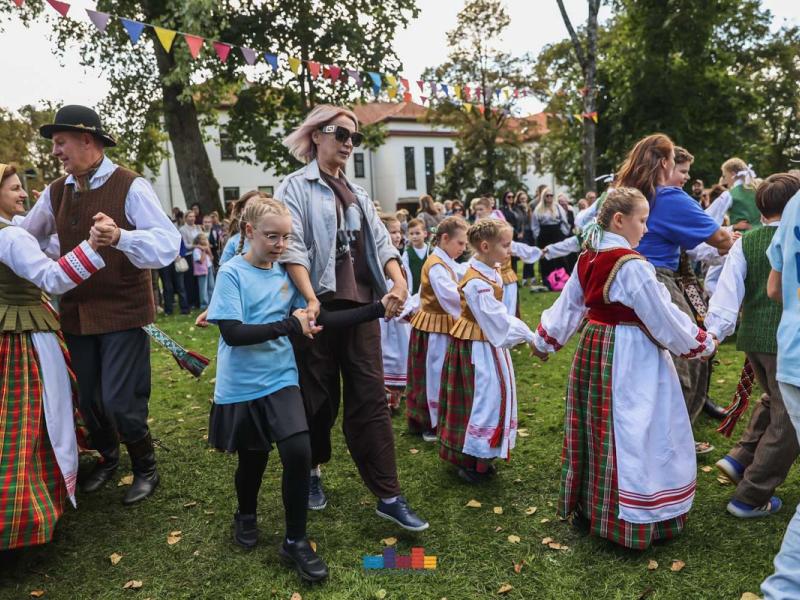 Akcija „Visa Lietuva šoka“ 