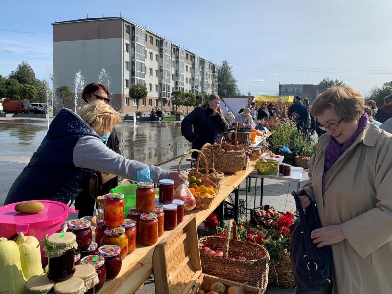 KERMOŠIUS „PO RUDENS DANGUM“