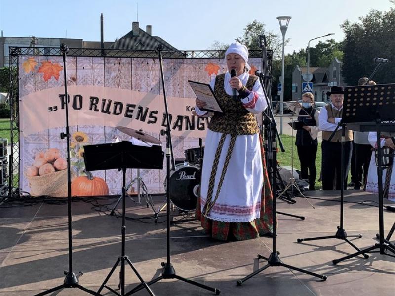 KERMOŠIUS „PO RUDENS DANGUM“