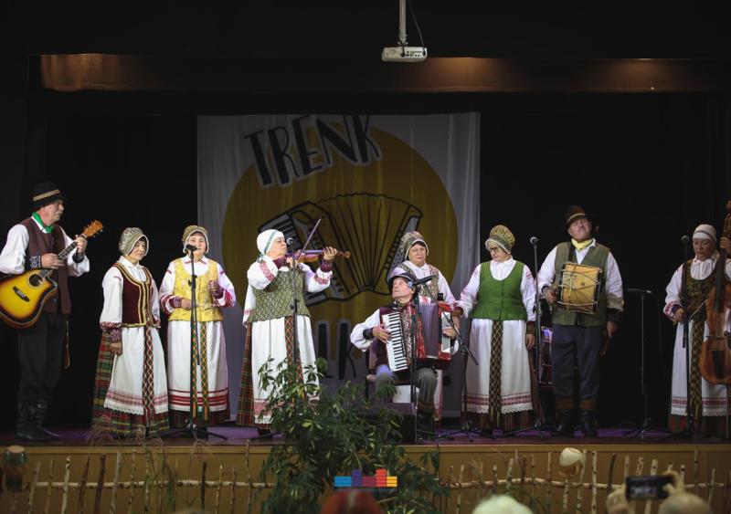 Juškonyse tradicinė šventė–konkursas „Trenk polkutę!“