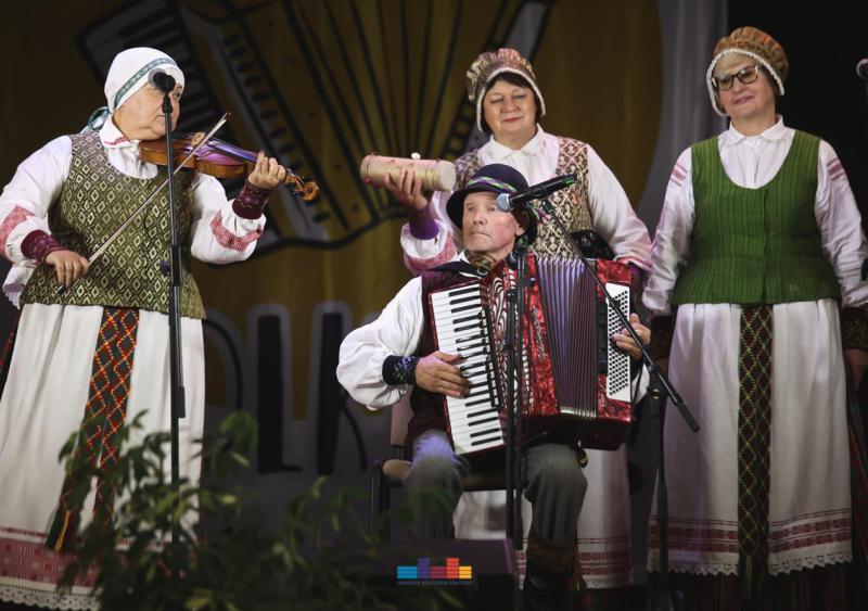 Juškonyse tradicinė šventė–konkursas „Trenk polkutę!“