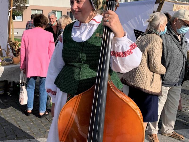 KERMOŠIUS „PO RUDENS DANGUM“