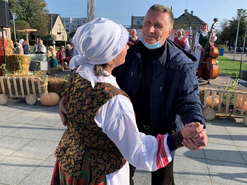 KERMOŠIUS „PO RUDENS DANGUM“