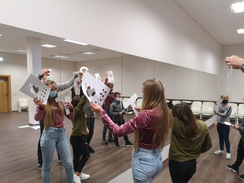 Teatro edukacinis projektas „Lygybės medis“