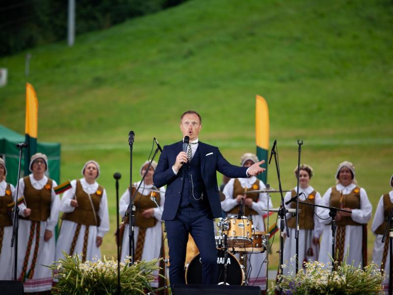 Valstybės (Karaliaus Mindaugo karūnavimo) diena