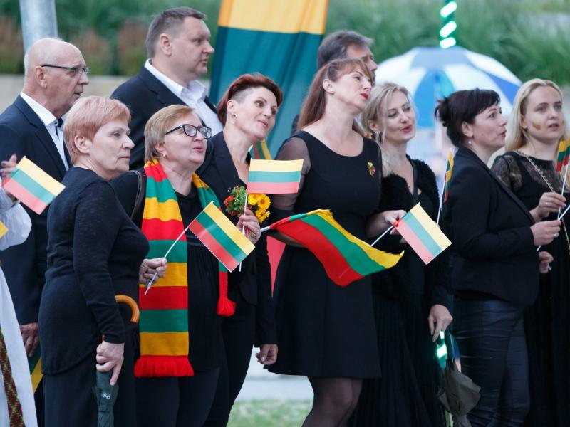 Valstybės (Karaliaus Mindaugo karūnavimo) diena