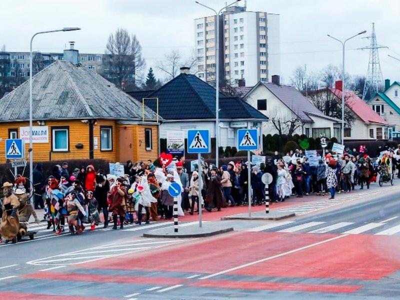 Masiškiausia Užgavėnių persirengėlių eisena 2016 | Prisiminimai