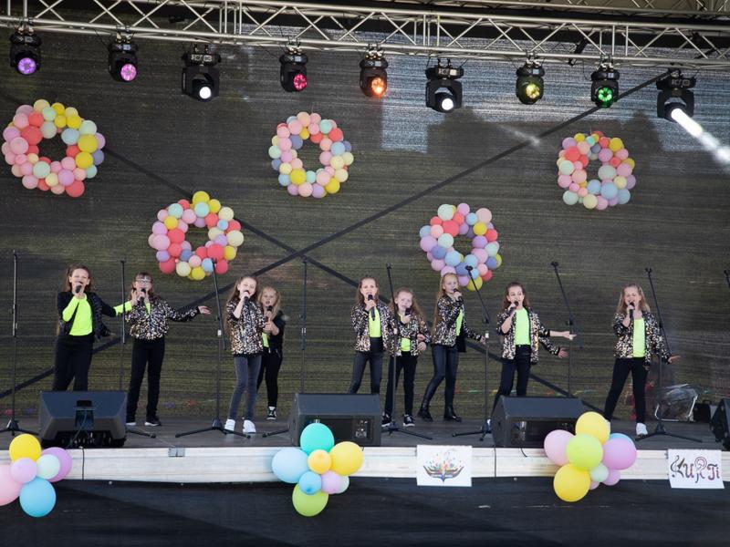 FESTIVALIS-KONKURSAS „SPALVŲ GAMA“