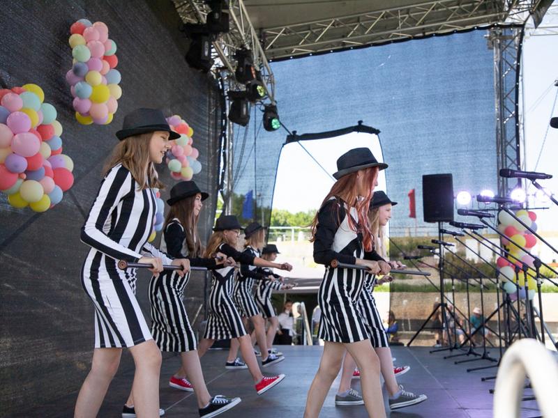 FESTIVALIS-KONKURSAS „SPALVŲ GAMA“