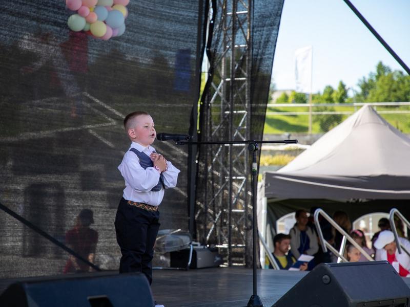 FESTIVALIS-KONKURSAS „SPALVŲ GAMA“