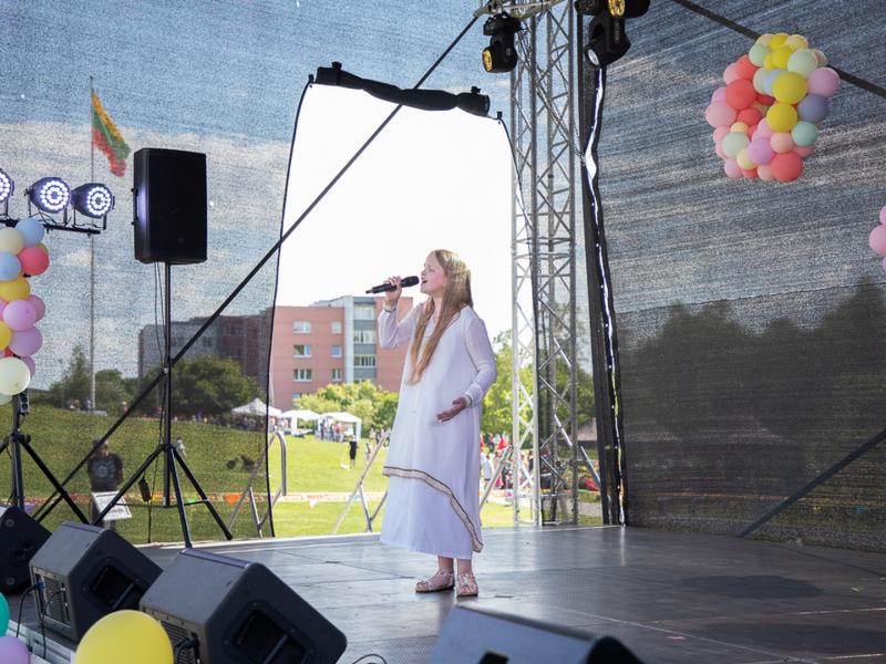 FESTIVALIS-KONKURSAS „SPALVŲ GAMA“