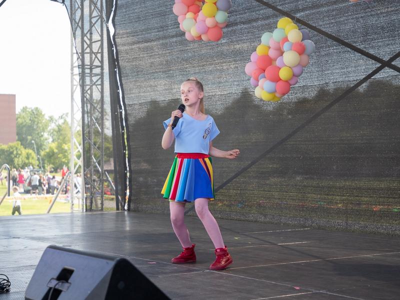 FESTIVALIS-KONKURSAS „SPALVŲ GAMA“