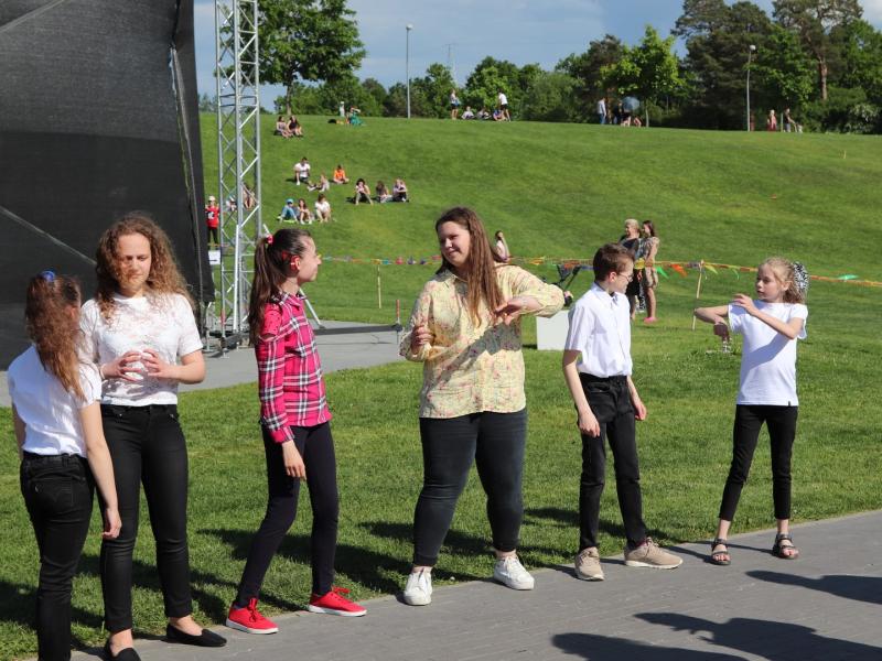 FESTIVALIS-KONKURSAS „SPALVŲ GAMA“