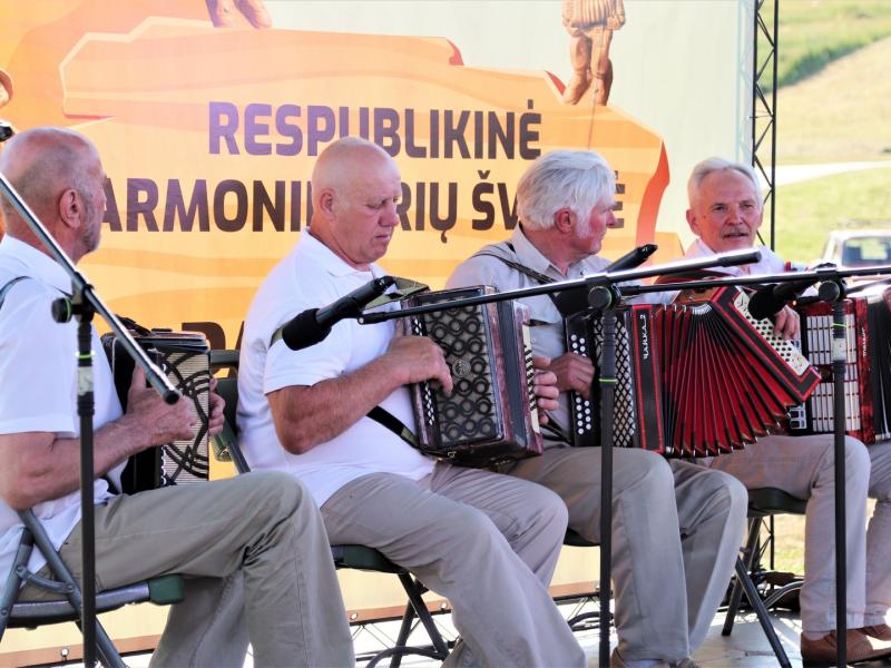 RESPUBLIKINĖ ARMONIKIERIŲ ŠVENTĖ „PAS JONUS“