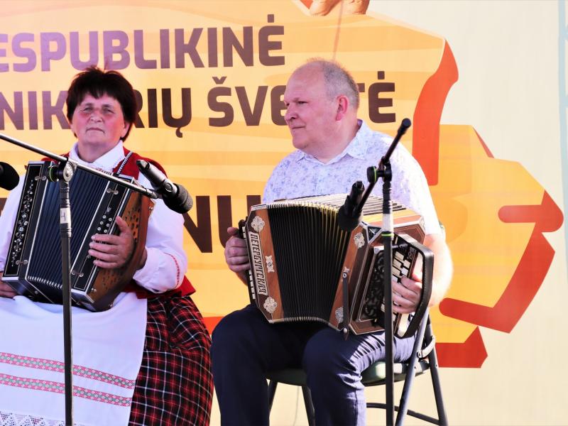 RESPUBLIKINĖ ARMONIKIERIŲ ŠVENTĖ „PAS JONUS“