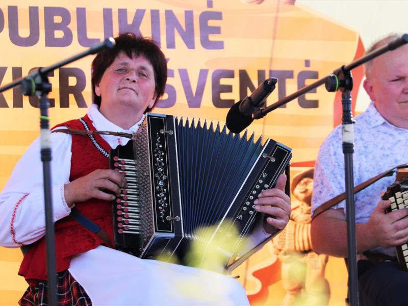 RESPUBLIKINĖ ARMONIKIERIŲ ŠVENTĖ „PAS JONUS“