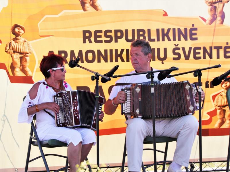 RESPUBLIKINĖ ARMONIKIERIŲ ŠVENTĖ „PAS JONUS“