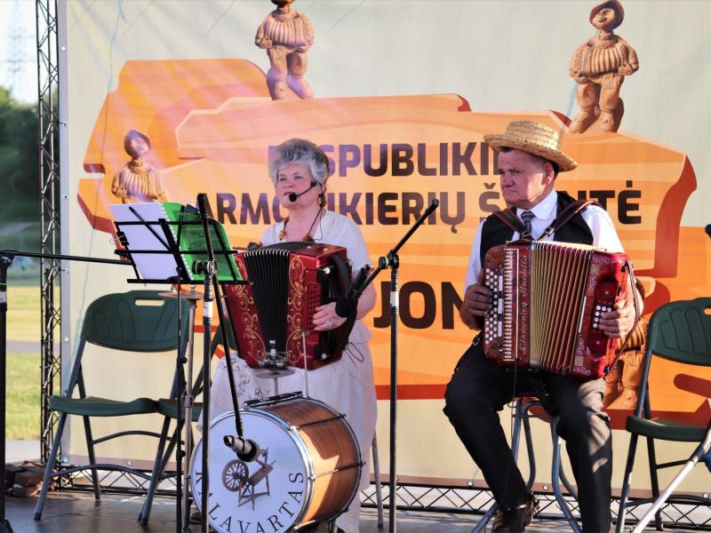 RESPUBLIKINĖ ARMONIKIERIŲ ŠVENTĖ „PAS JONUS“