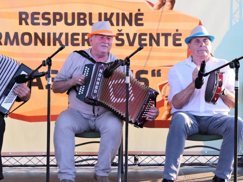RESPUBLIKINĖ ARMONIKIERIŲ ŠVENTĖ „PAS JONUS“