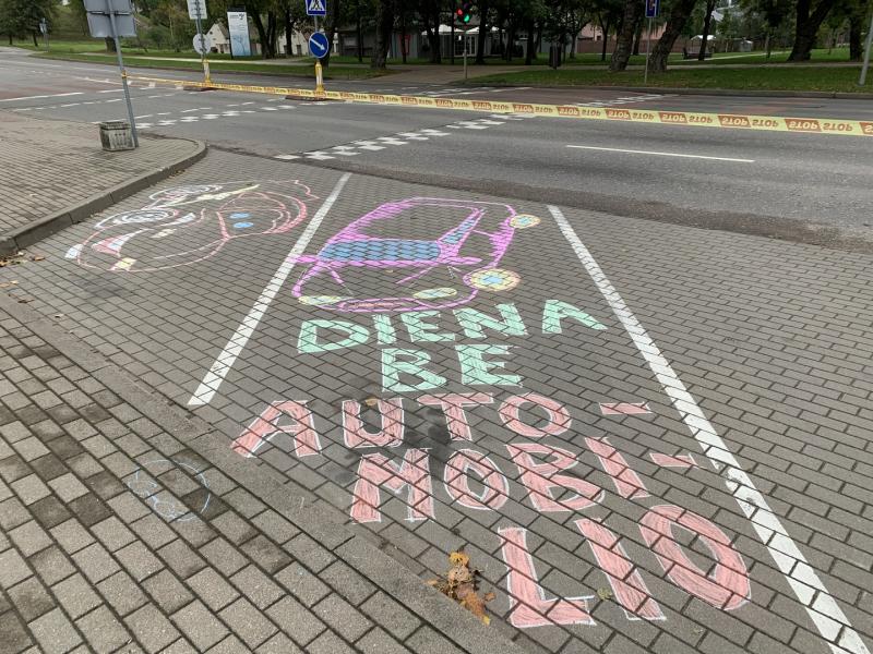 DIENA BE AUTOMOBILIO 2021