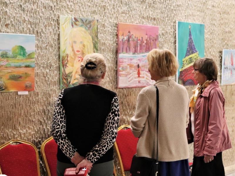 Birutės Gadišauskienės tapybos darbų parodos „P+K=G/Spalvos“ pristatymas 2022