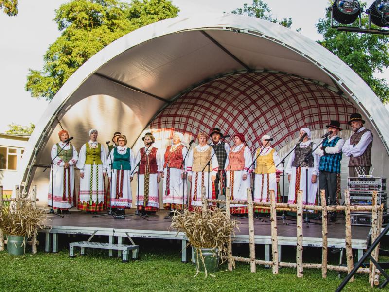 Liaudiškos muzikos vakaras „Gimtas krašte nuostabus esi“