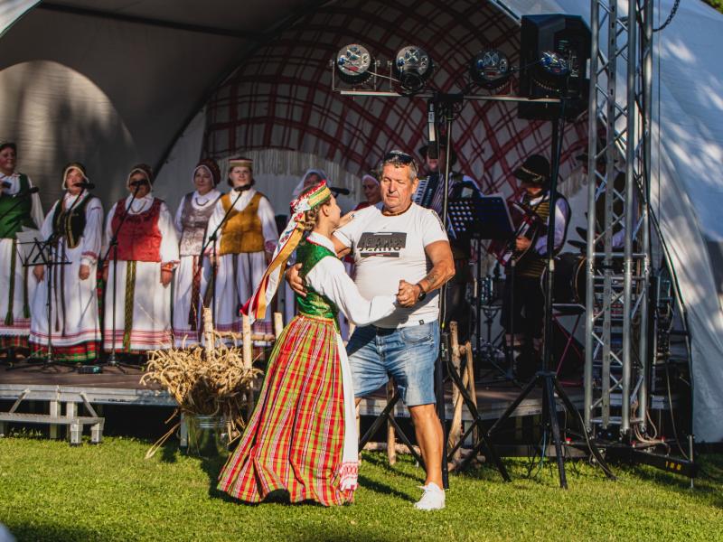 Liaudiškos muzikos vakaras „Gimtas krašte nuostabus esi“