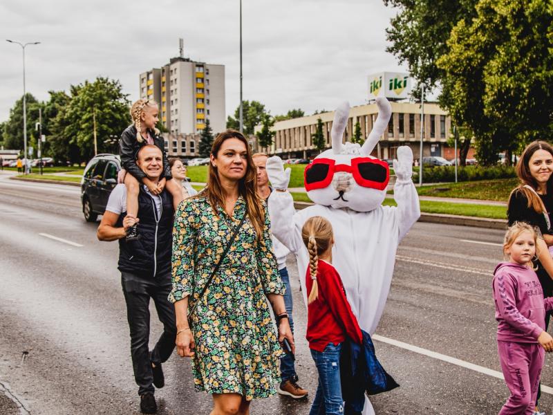 Šventinė miesto gimtadienio eisena