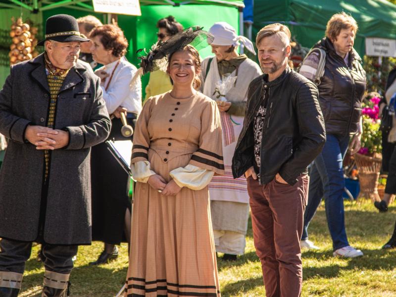 Rudens šventė „SENAME JONŲ DVARE"