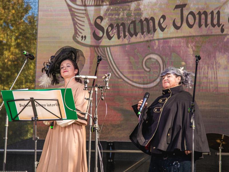 Rudens šventė „SENAME JONŲ DVARE"