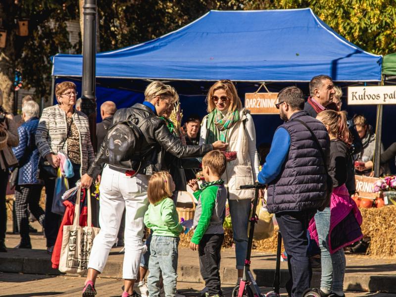 Rudens šventė „SENAME JONŲ DVARE"