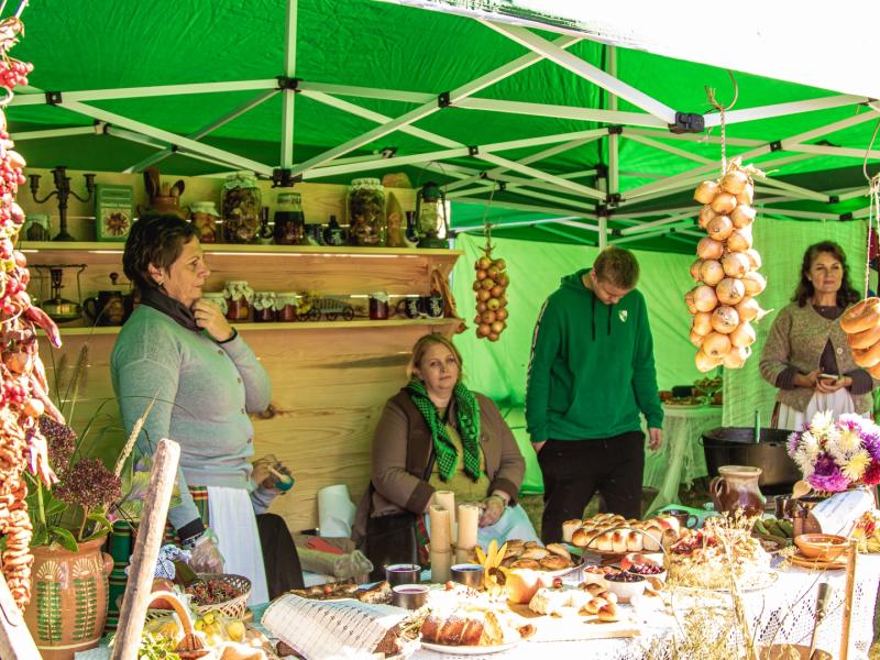 Rudens šventė „SENAME JONŲ DVARE"