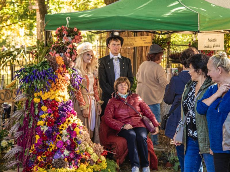 Rudens šventė „SENAME JONŲ DVARE"
